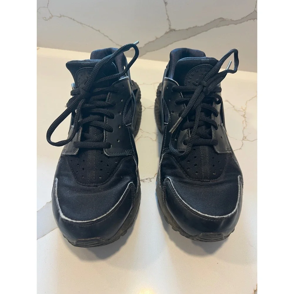 Nike Air Huarache Women's Triple Black Sneakers Size 9 *RUNS SMALL* Men's 7.5